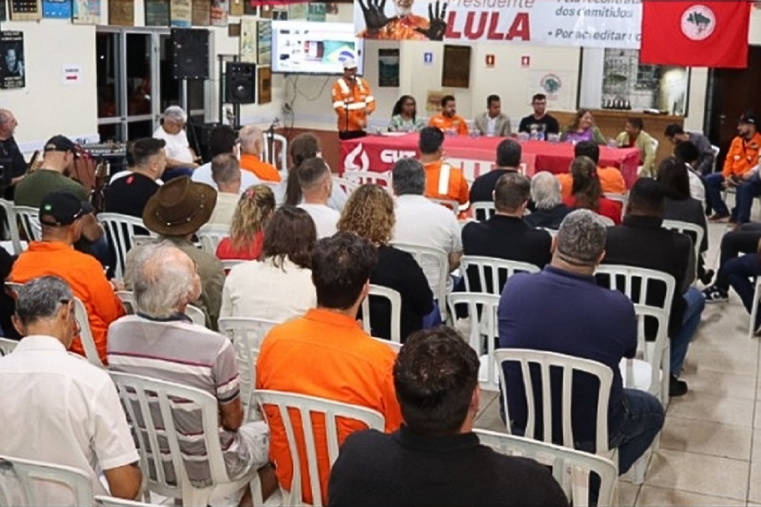 SINDIMONT PARTICIPA DA POSSE DA NOVA DIRETORIA DO SINDIQUÍMICA